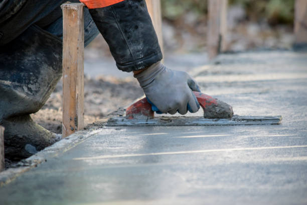 Best Custom Concrete Contractor  in Hamilton, OH
